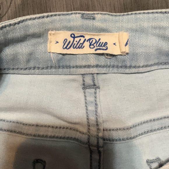 Jean shorts - Picture 3 of 5